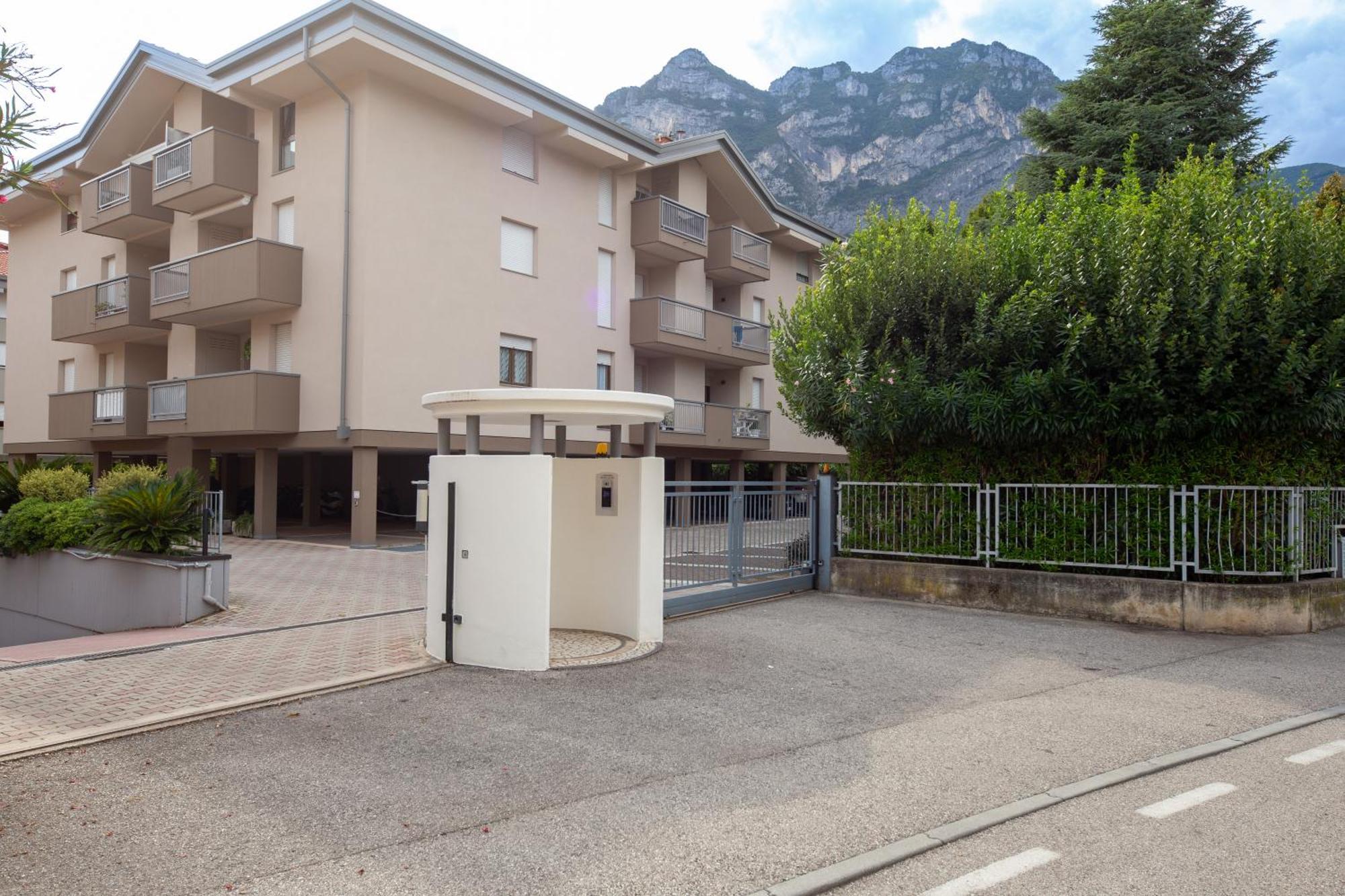 Sun & Fun Apartment - Morena Riva del Garda Esterno foto